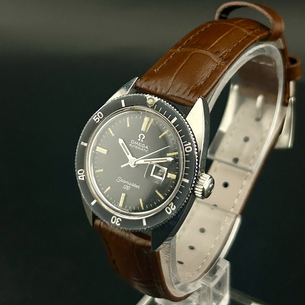 Omega Seamaster 120 Divers 1960's Stainless Steel 31 mm Leather